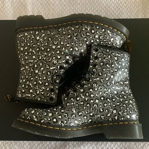 Dr. Martens Black Grey & White Leopard Print Boots US 8 UK 6 EU 39